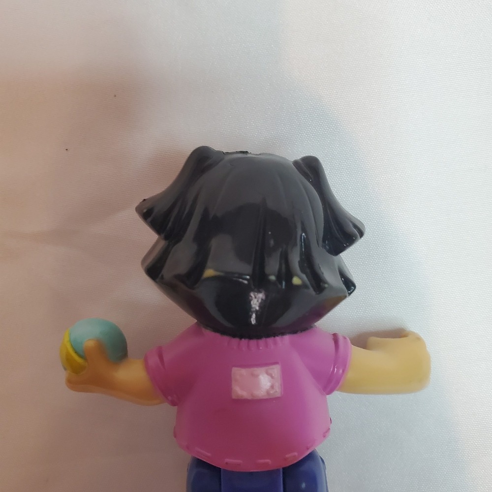 Fisher Price Little People Sonya Lee Pet Shop Girl Bendable Poseable Ball - Picture 5 of 5